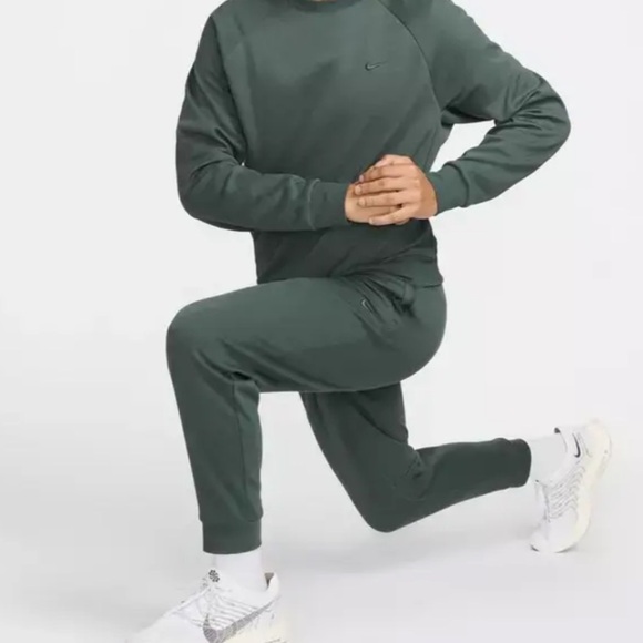 Nike Primary Dri-Fit UV Versatile Jogger Pants XL Tall - Picture 2 of 7